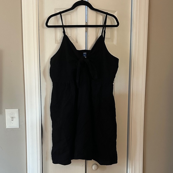 Old Navy Dresses & Skirts - Old Navy Black Mini Dress